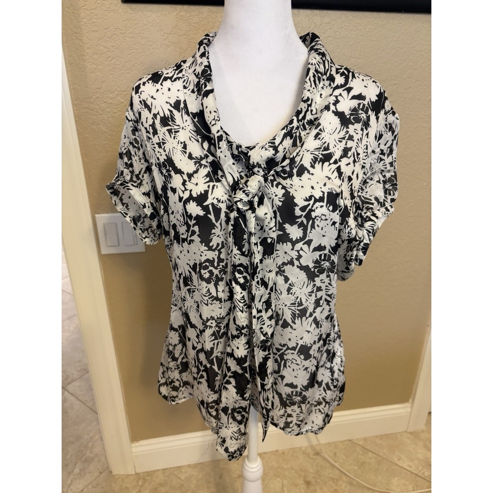 Mac & Jac Black And White 100% Silk Floral Button Up Blouse With Scarf, 12